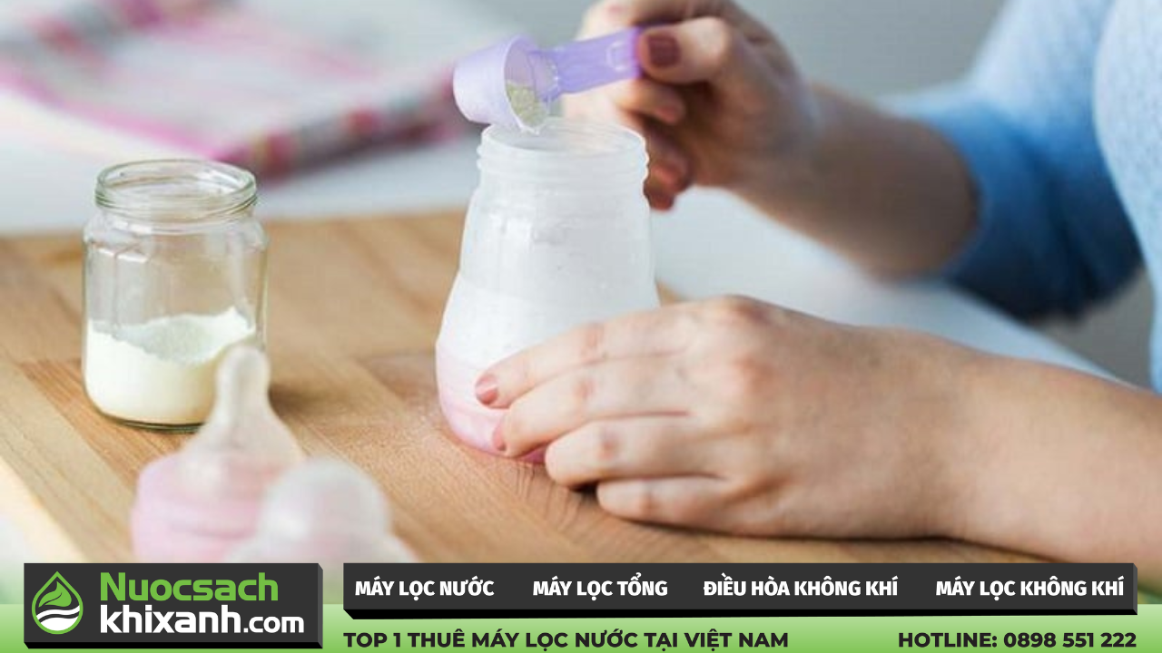 LỜI KHUYÊN CHO CÁC MẸ KHI PHA SỮA BẰNG NƯỚC CHO TRẺ NHỎ